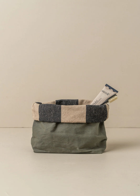 Saarde| Journey Makeup Canvas Bag | Olive