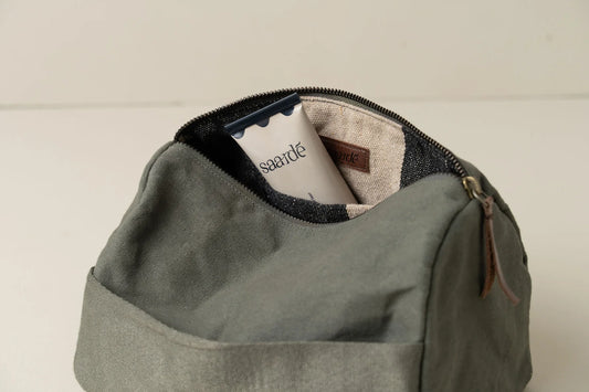 Saarde| Journey Toiletry Canvas Bag | Olive