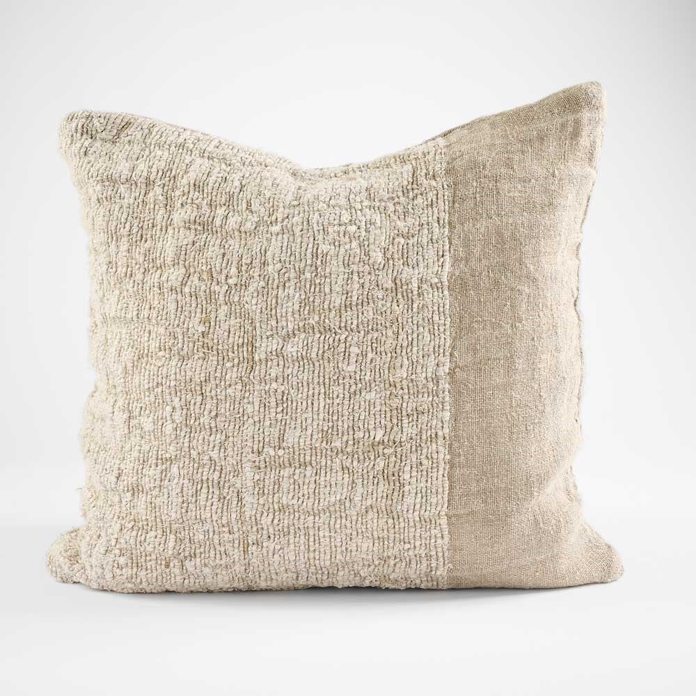 Raffine linen cushion
