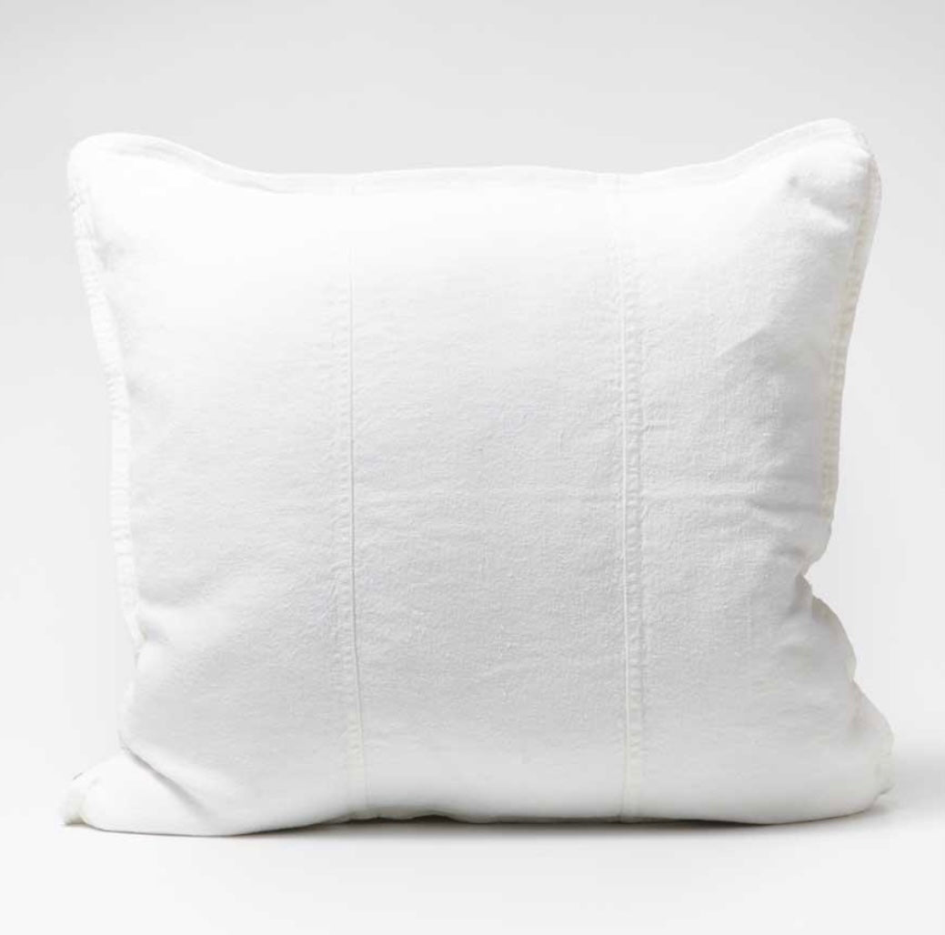 Luca linen cushion